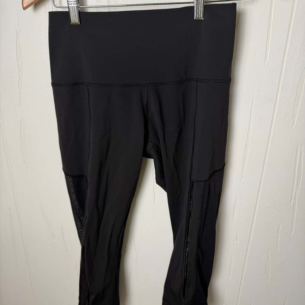 Lululemon capri leggings size 8